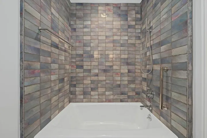 3rd Bathroom Tub/Shower