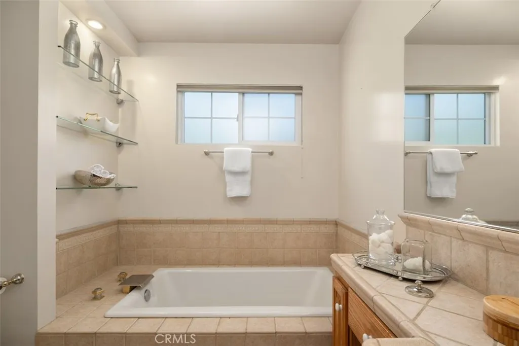 451 W Foothill Boulevard, Arcadia, California 91006 home-pic-25