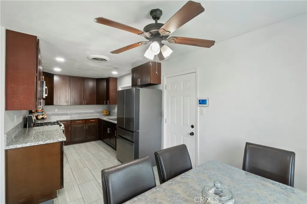 2113 Herrington Ave, San Bernardino, California 92411 home-pic-12