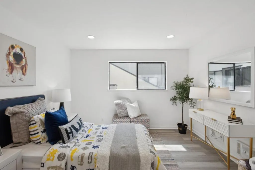 1 Appian Way 703-2, South San Francisco, California 94080 home-pic-18