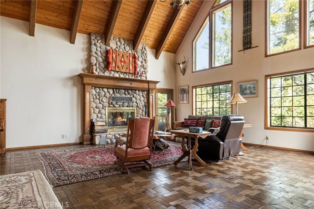 32424 Snowshoe Lane, Running Springs, California 92382 home-pic-8