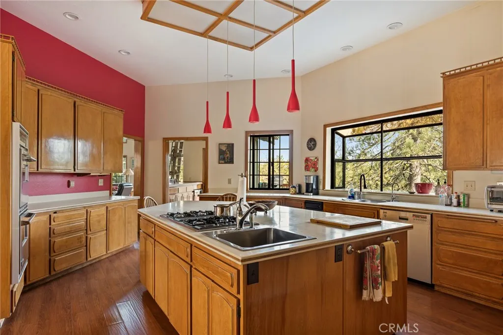 32424 Snowshoe Lane, Running Springs, California 92382 home-pic-16