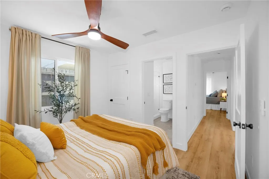 335 N Harvard Boulevard, Los Angeles, California 90004 home-pic-20