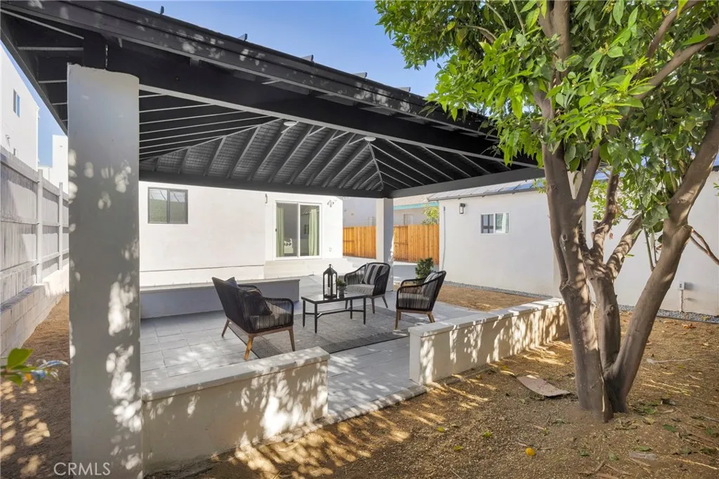 335 N Harvard Boulevard, Los Angeles, California 90004 home-pic-46