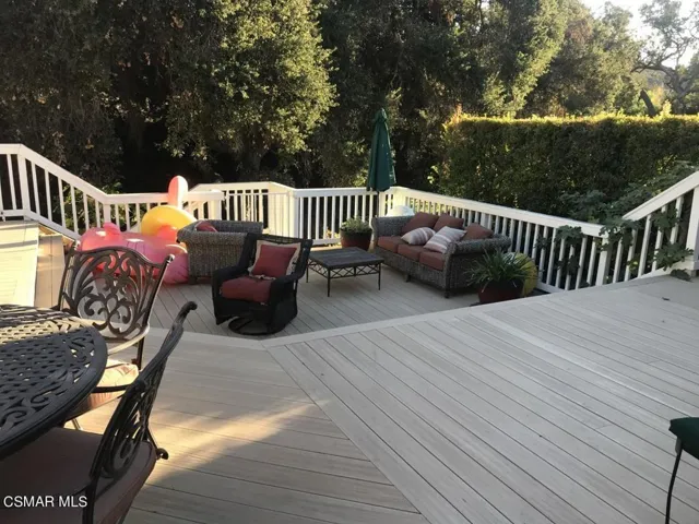 Large back Trex Patio Deck