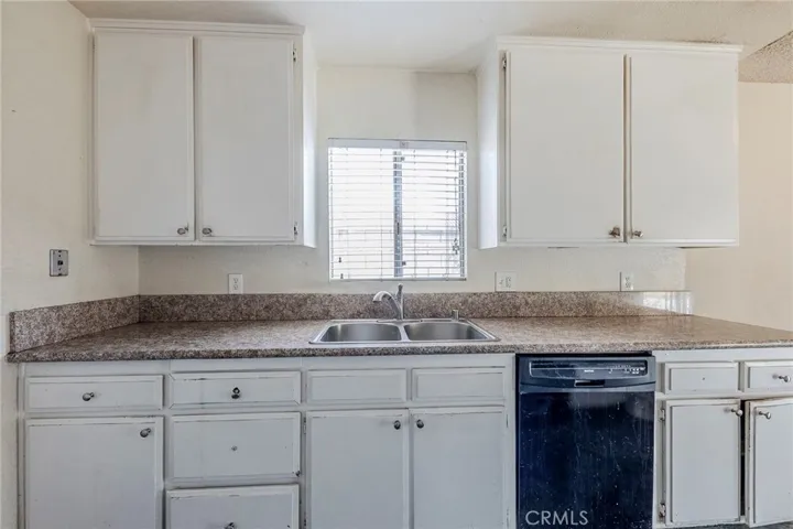 6743 Tokay Avenue, Fontana, California 92336