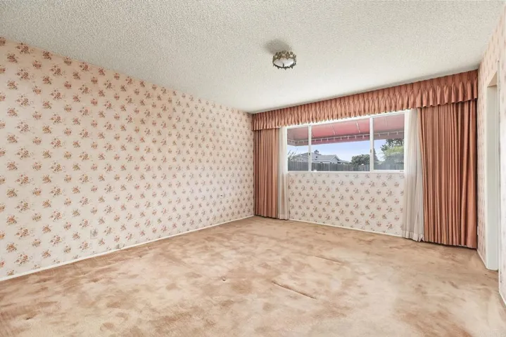 3845 John Street, San Diego, California 92106