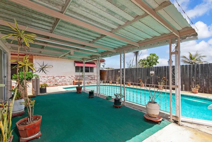3845 John Street, San Diego, California 92106