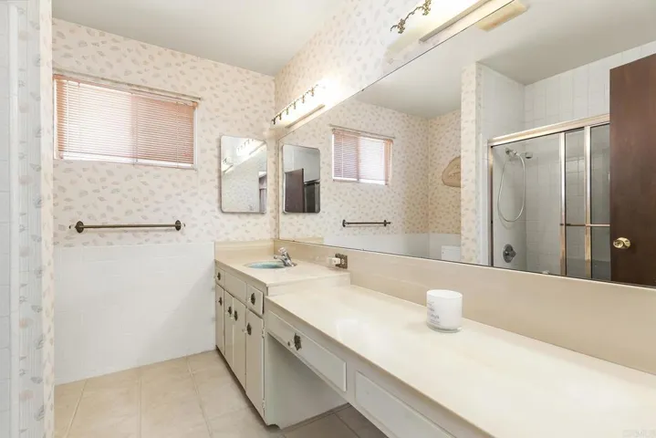 3845 John Street, San Diego, California 92106