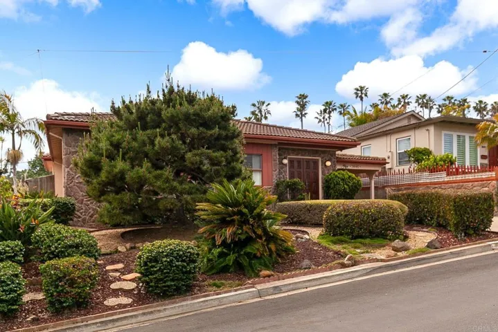 3845 John Street, San Diego, California 92106