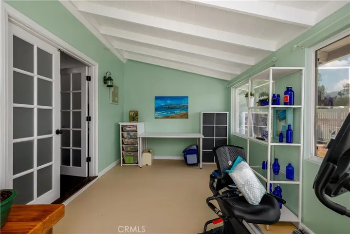 Bonus room that can be used for multiply purposes.