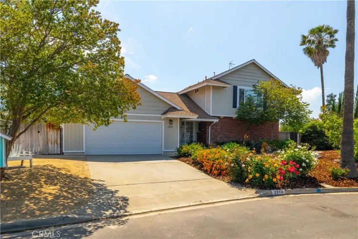 2010 Oakland Hills Drive, Corona, California 92882