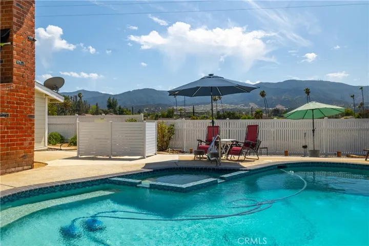 2010 Oakland Hills Drive, Corona, California 92882