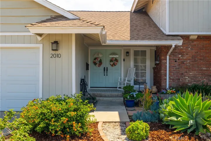 2010 Oakland Hills Drive, Corona, California 92882