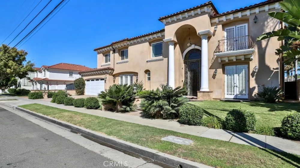8531 10th Street, Downey, California 90241, 5 Bedrooms Bedrooms, ,6 BathroomsBathrooms,Residential,For Sale,10th,TR25097752