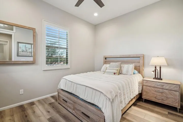 30-web-or-mls-Pinnacle Vista Dr-3004-030