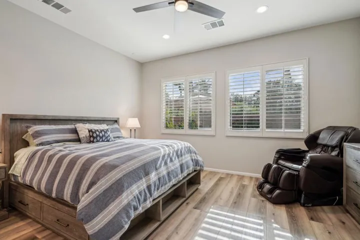 34-web-or-mls-Pinnacle Vista Dr-3004-034
