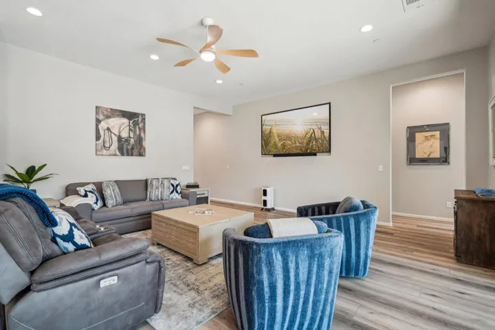 12-web-or-mls-Pinnacle Vista Dr-3004-012