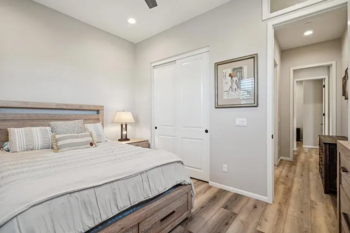 31-web-or-mls-Pinnacle Vista Dr-3004-031