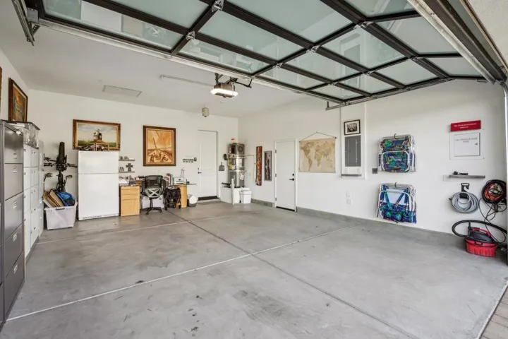 6-web-or-mls-Pinnacle Vista Dr-3004-006