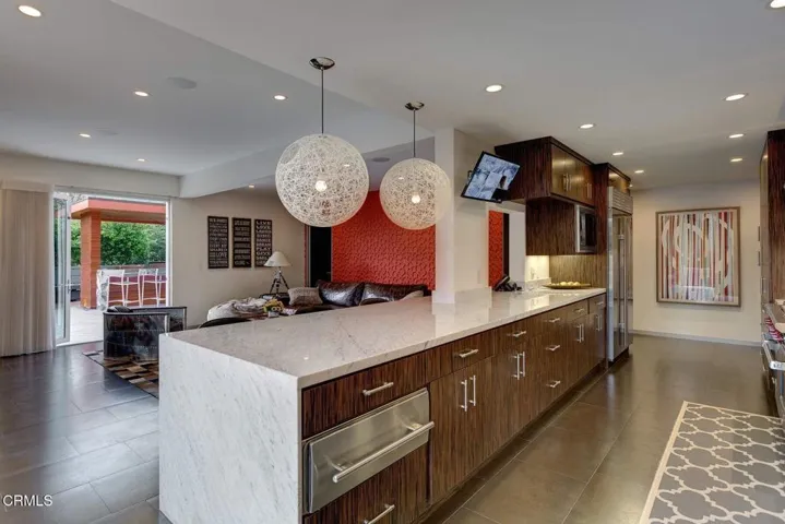 7P8ZN9 - 425 Anita Drive(11)