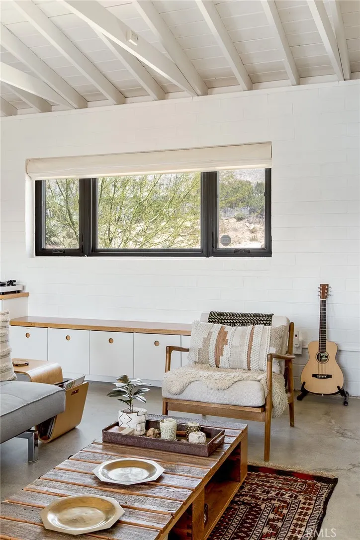 48575 Paradise Avenue, Morongo Valley, California 92256 home-pic-4