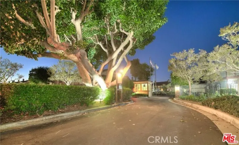 8939 Gallatin Road 104, Pico Rivera, California 90660