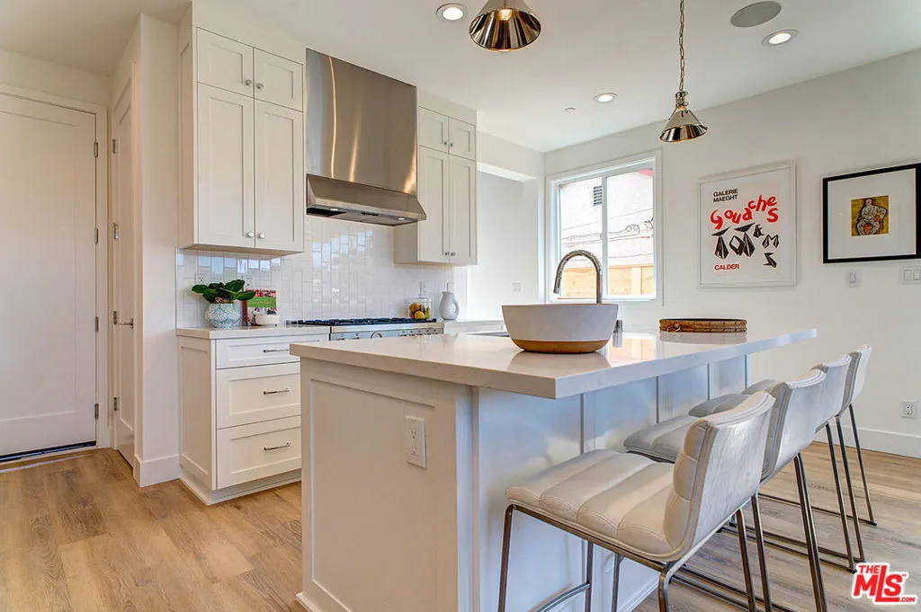 1209 N Commonwealth, Los Angeles, California 90029 home-pic-5