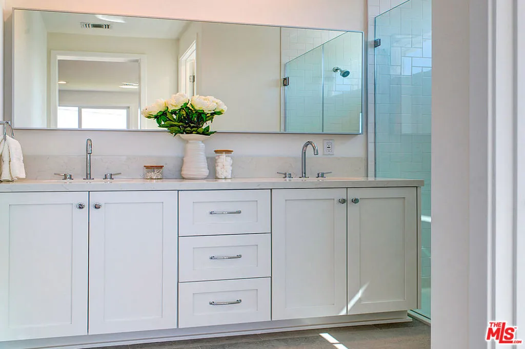 1209 N Commonwealth, Los Angeles, California 90029 home-pic-19