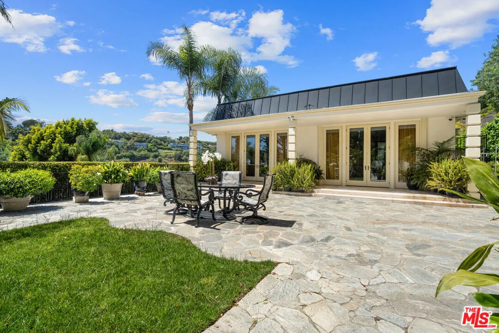 10825 Chalon Road, Los Angeles, California 90077 home-pic-41