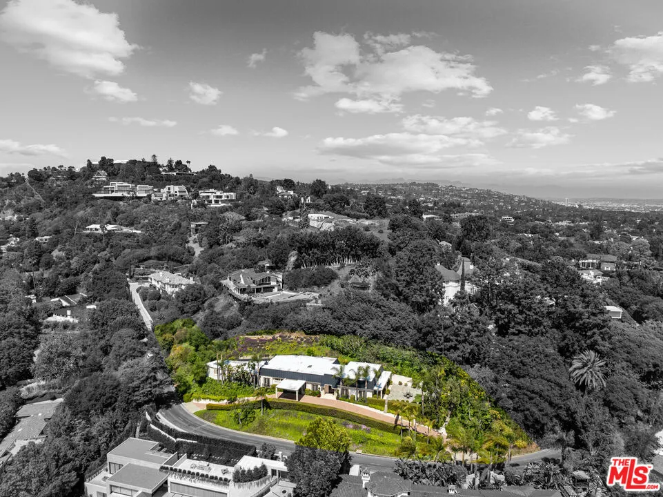 10825 Chalon Road, Los Angeles, California 90077 home-pic-45