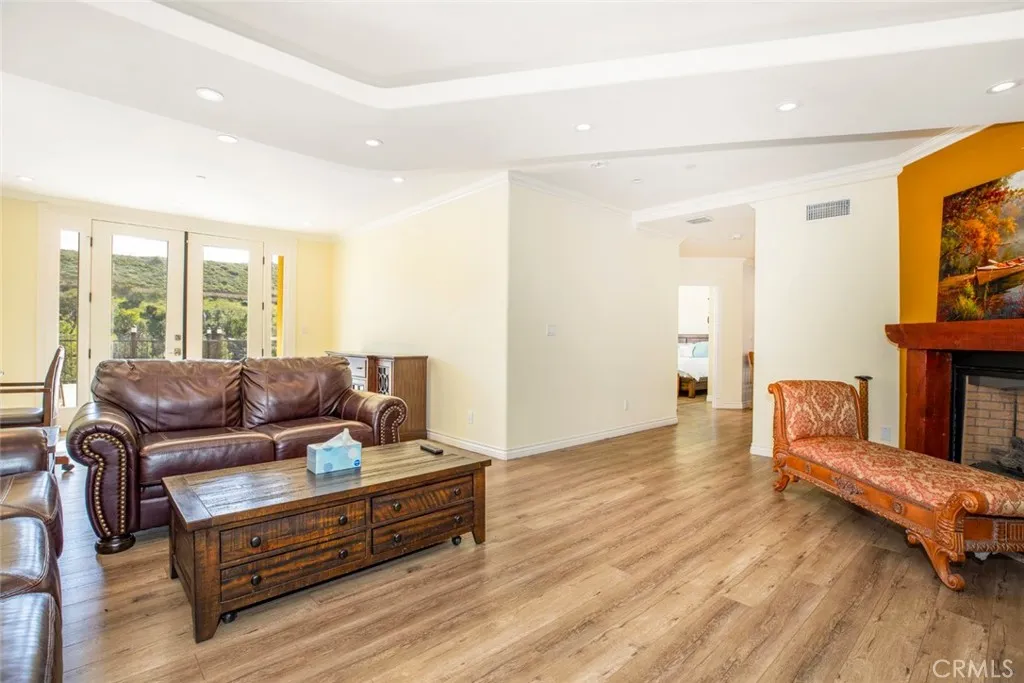 9336 Wayside Drive, Sunland, California 91040 home-pic-50