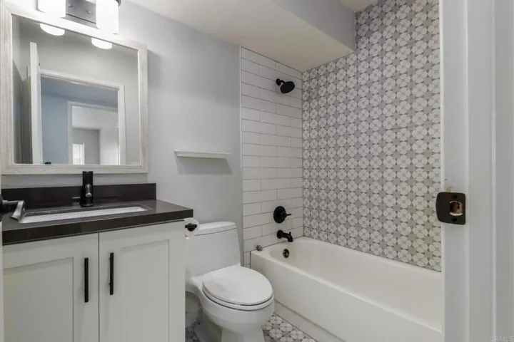 3154 Groton Way 3, San Diego, California 92110