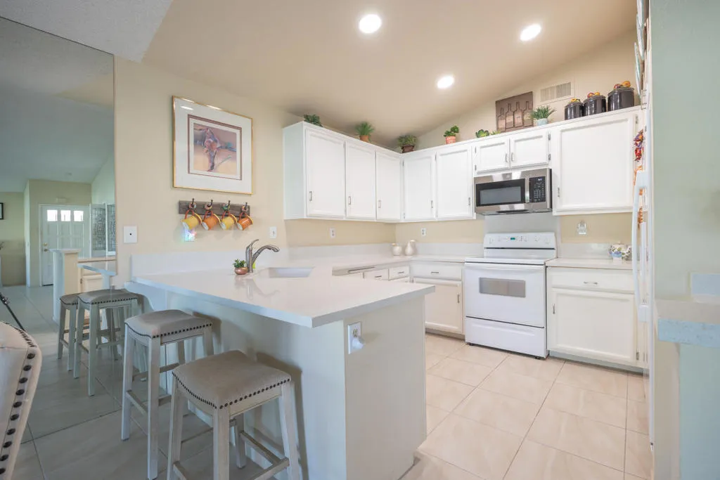 42215 Sultan Avenue, Palm Desert, California 92211 home-pic-15