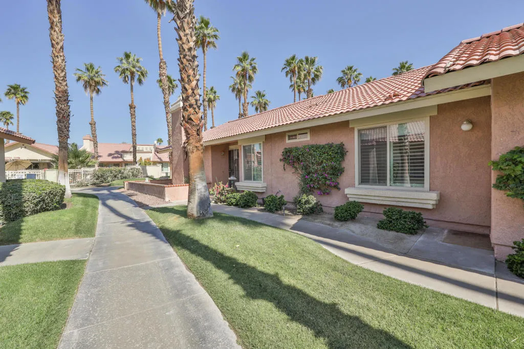 42215 Sultan Avenue, Palm Desert, California 92211 home-pic-3