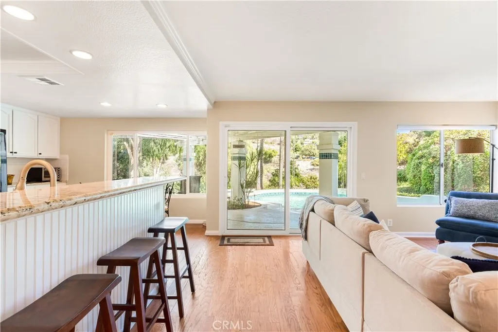 16562 Orangewind Lane, Riverside, California 92503 home-pic-12