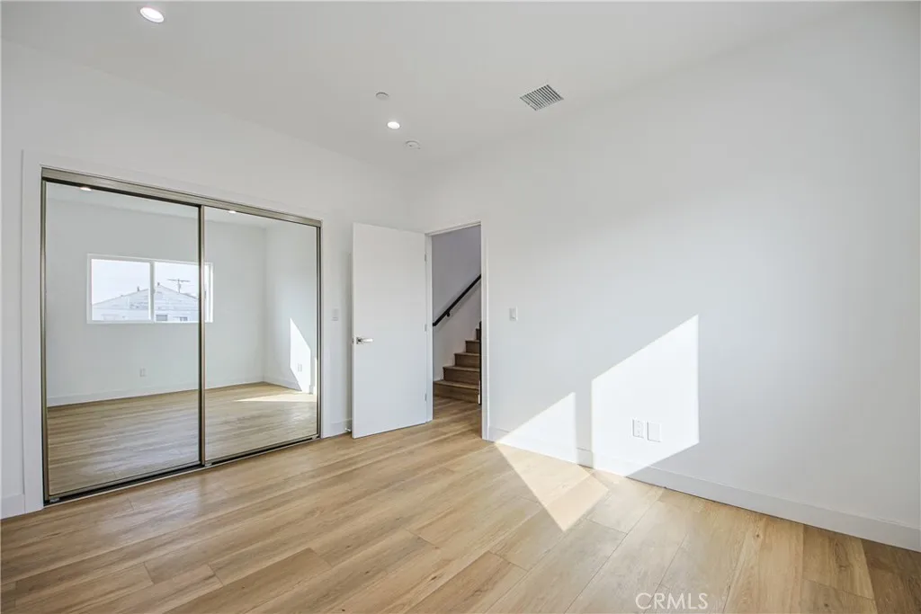 956 N Kingsley Drive, Hollywood, California 90029 home-pic-18