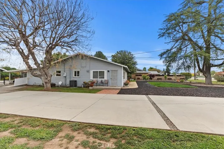 844 W Avenue L, Calimesa, California 92320