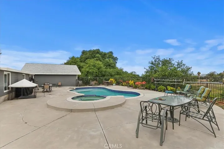 844 W Avenue L, Calimesa, California 92320