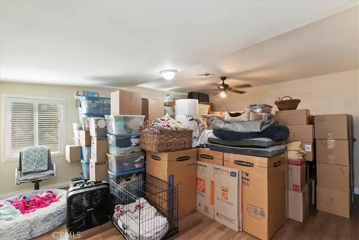 Master Bedroom is about 14x18  large