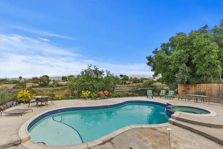 844 W Avenue L, Calimesa, California 92320