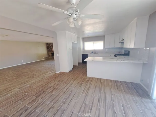430 S Simpson Avenue, Hemet, California 92543