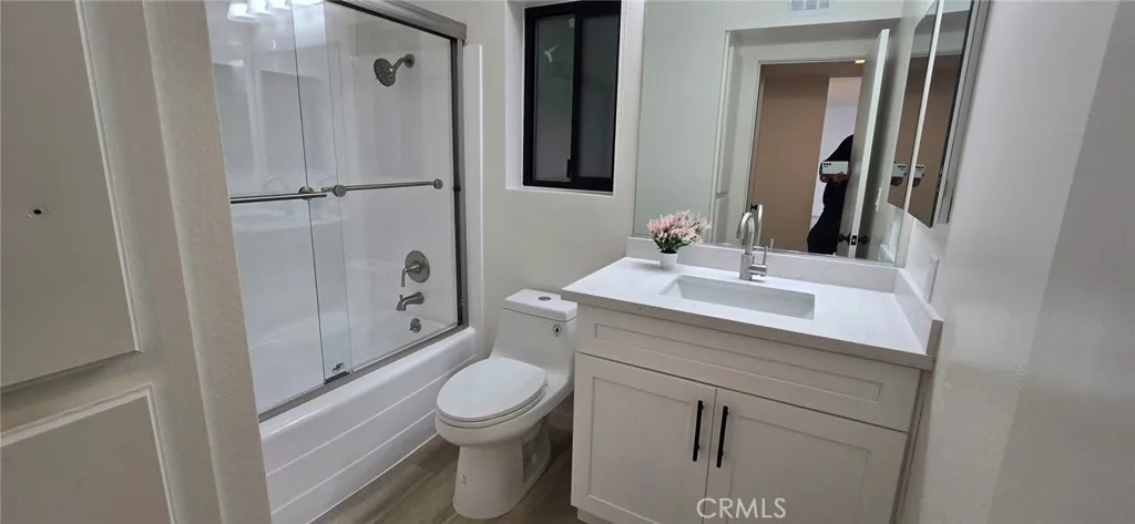 1364 Park Plaza Drive, Long Beach, California 90804 home-pic-34