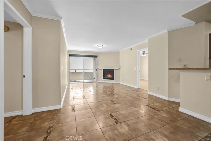 21550 Burbank Boulevard 114, Woodland Hills, California 91367