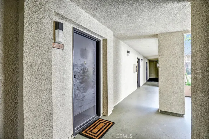 21550 Burbank Boulevard 114, Woodland Hills, California 91367