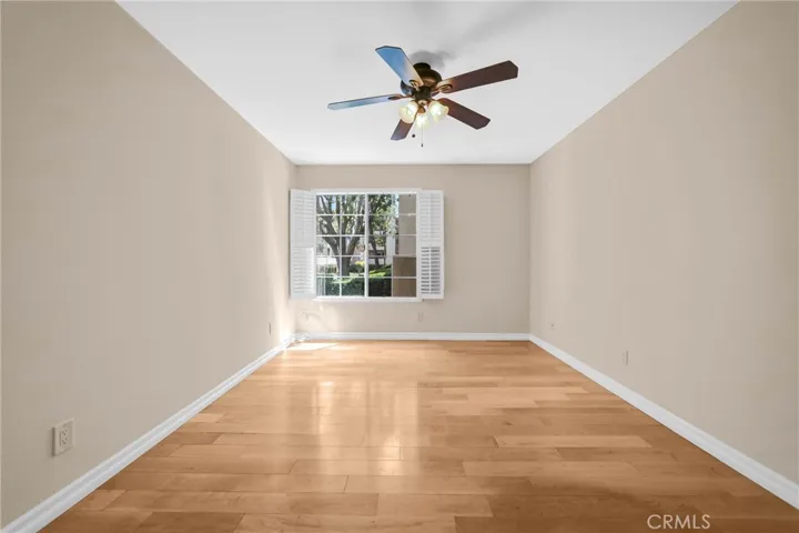 21550 Burbank Boulevard 114, Woodland Hills, California 91367