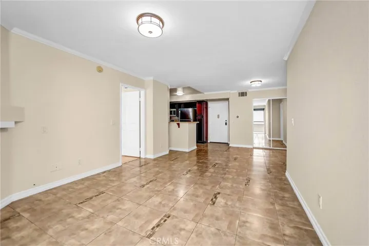 21550 Burbank Boulevard 114, Woodland Hills, California 91367