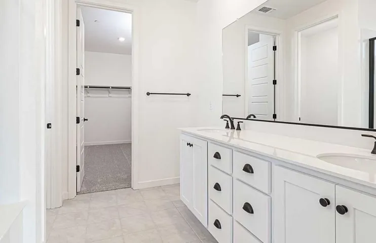 16041 Testarossa Street, Lathrop, California 95330