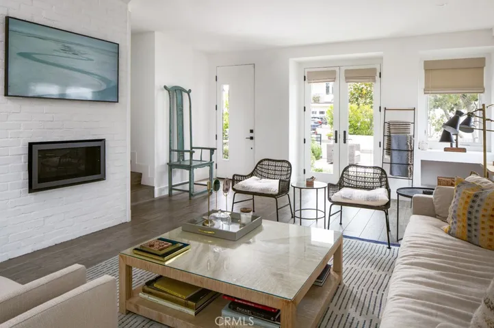 617 Poppy Avenue, Corona Del Mar, California 92625