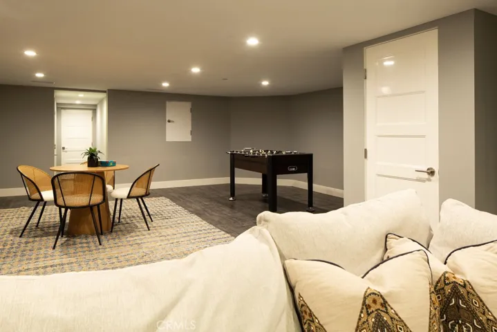 617 Poppy Avenue, Corona Del Mar, California 92625